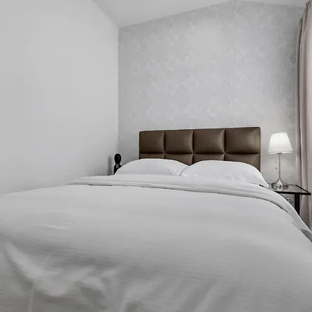 Star Apartment