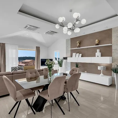 Star * Makarska